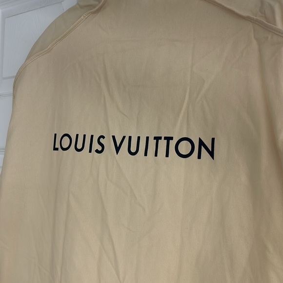 LOUIS VUITTON LONG GARMENT BAG - Picture 2 of 5